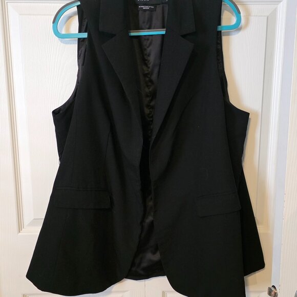 Long Black Vest with Tie Up Belt from Torrid, size 2 - Picture 1 of 9